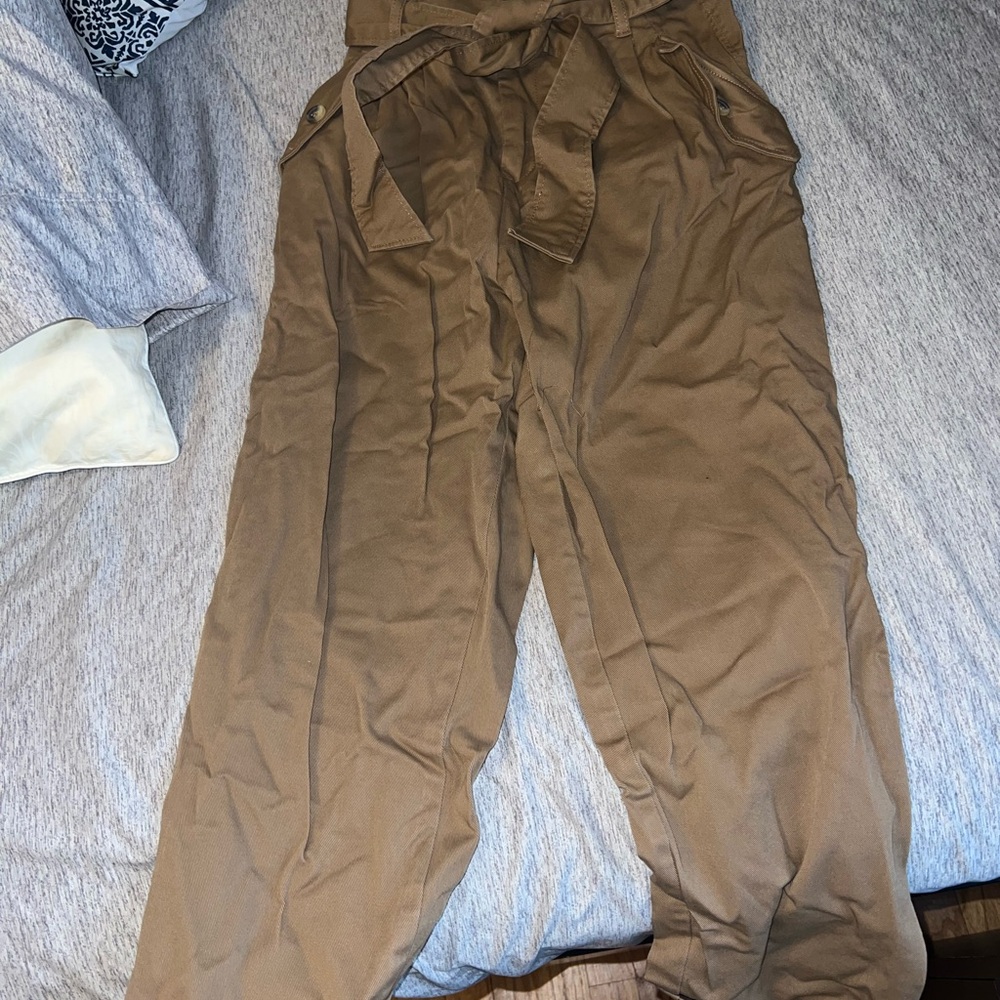 H&M women’s  Brown Chinos with Belt